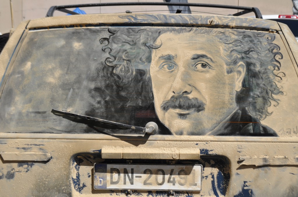 Art Made On Dusty Cars